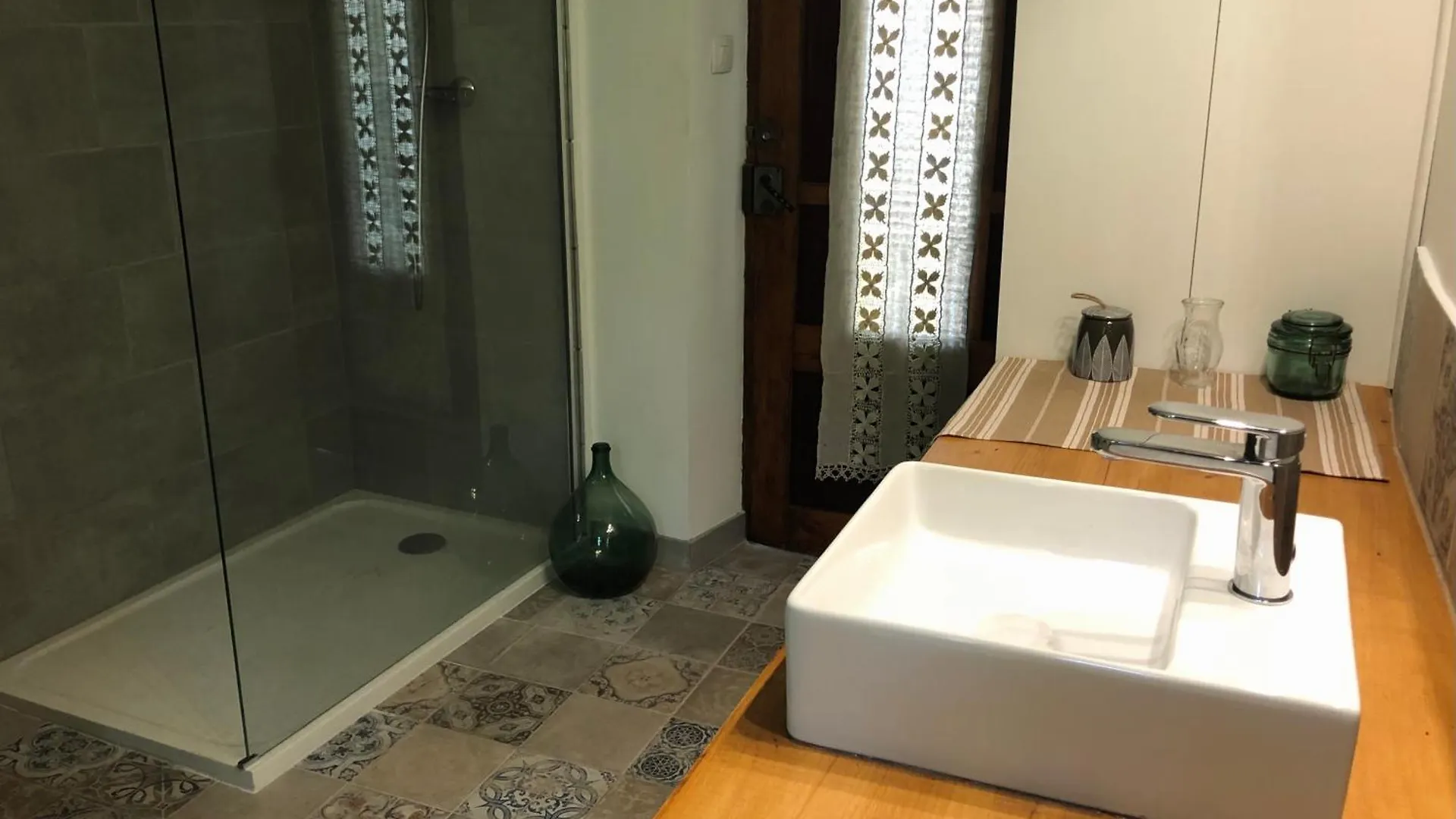 Tente de luxe Hotel Petite Fugue à Cransac