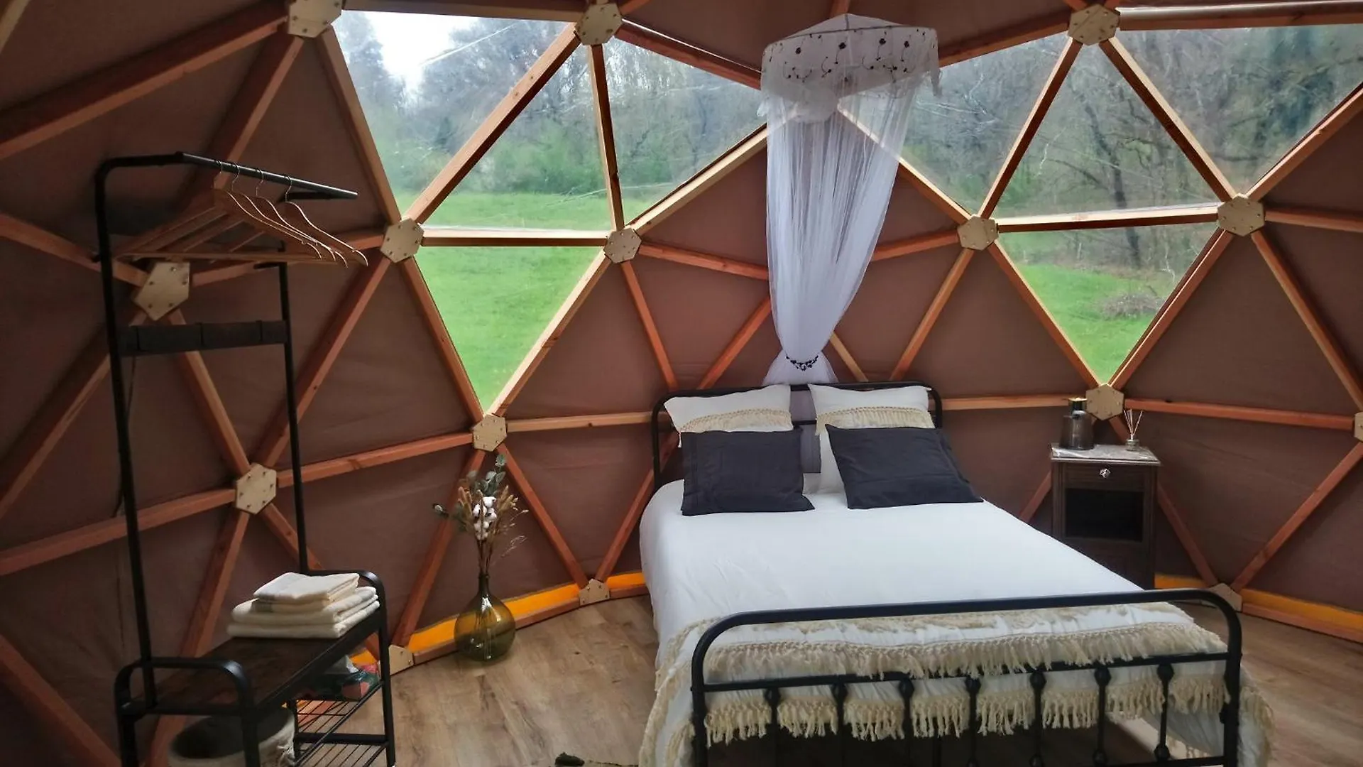 Tente de luxe Hotel Petite Fugue à Cransac